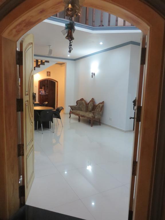 Flipflop Hostel Negombo Exterior foto