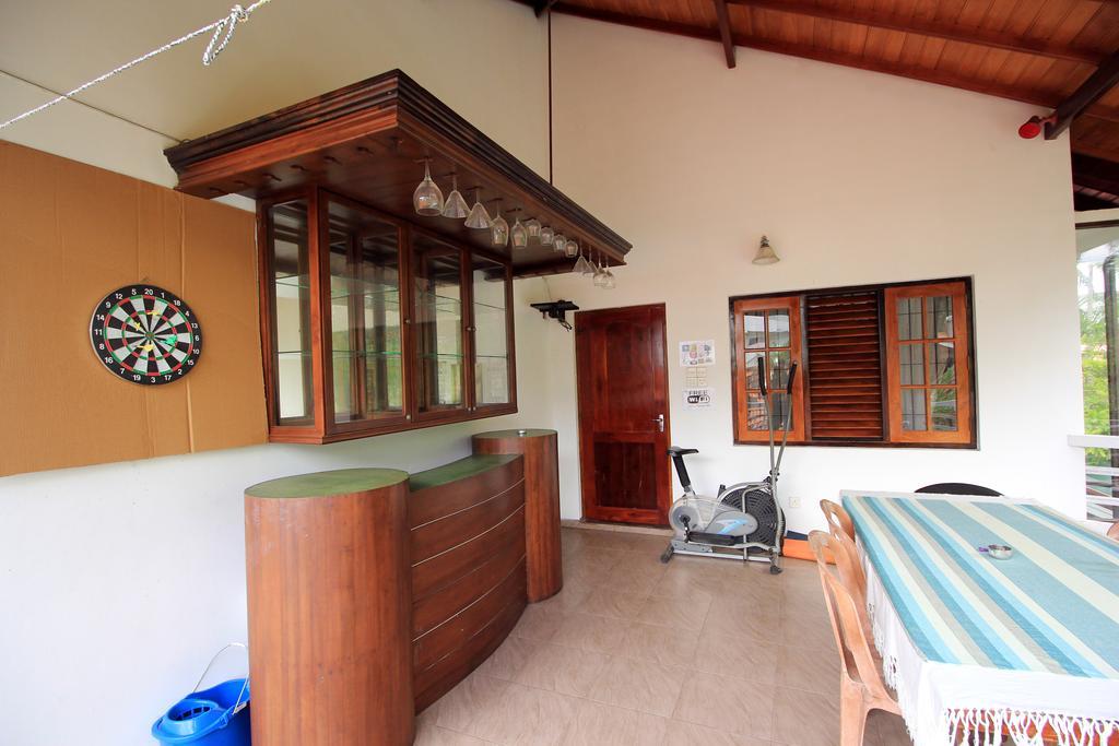 Flipflop Hostel Negombo Exterior foto