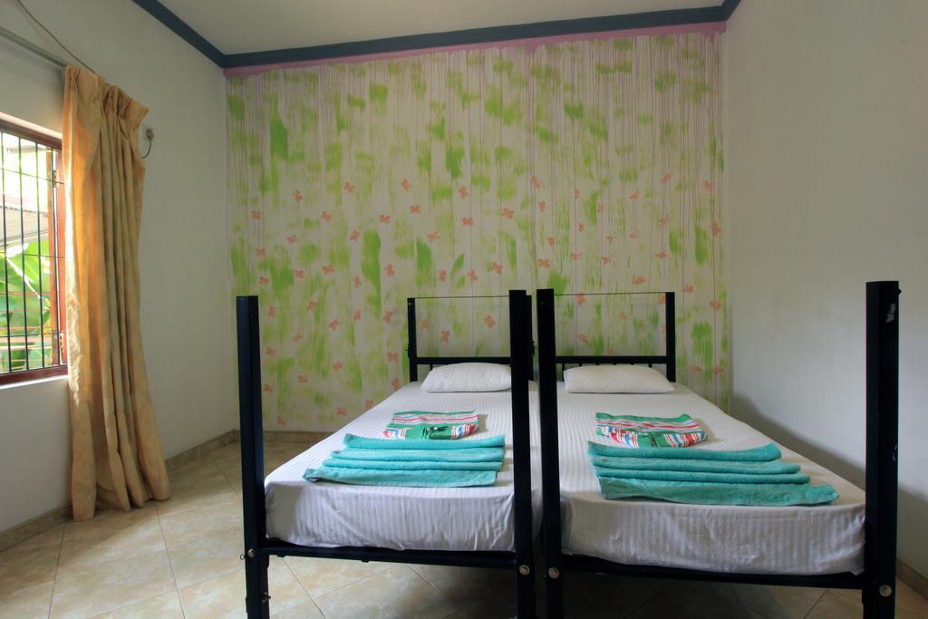 Flipflop Hostel Negombo Exterior foto